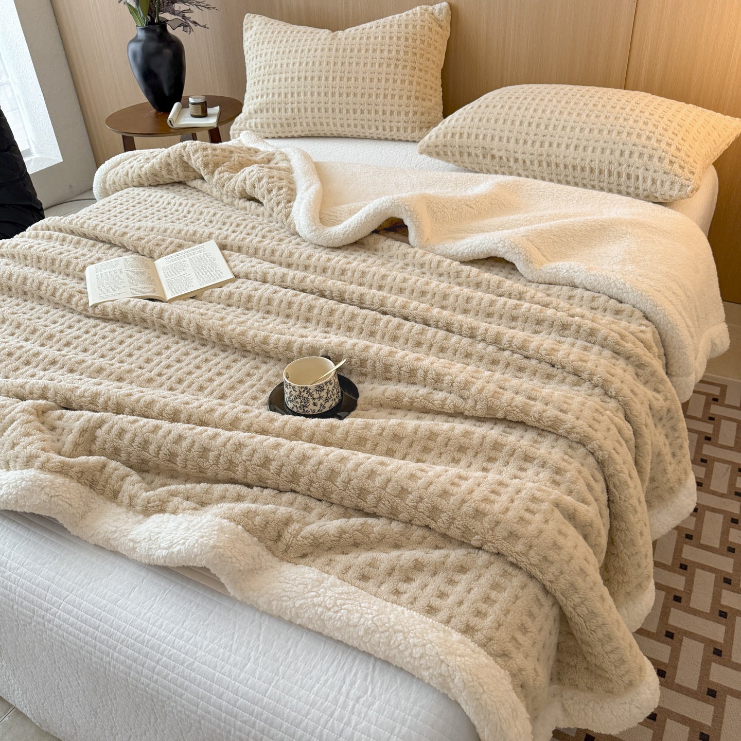 Waffle Jacquard Sherpa Fleece Throw Blanket
