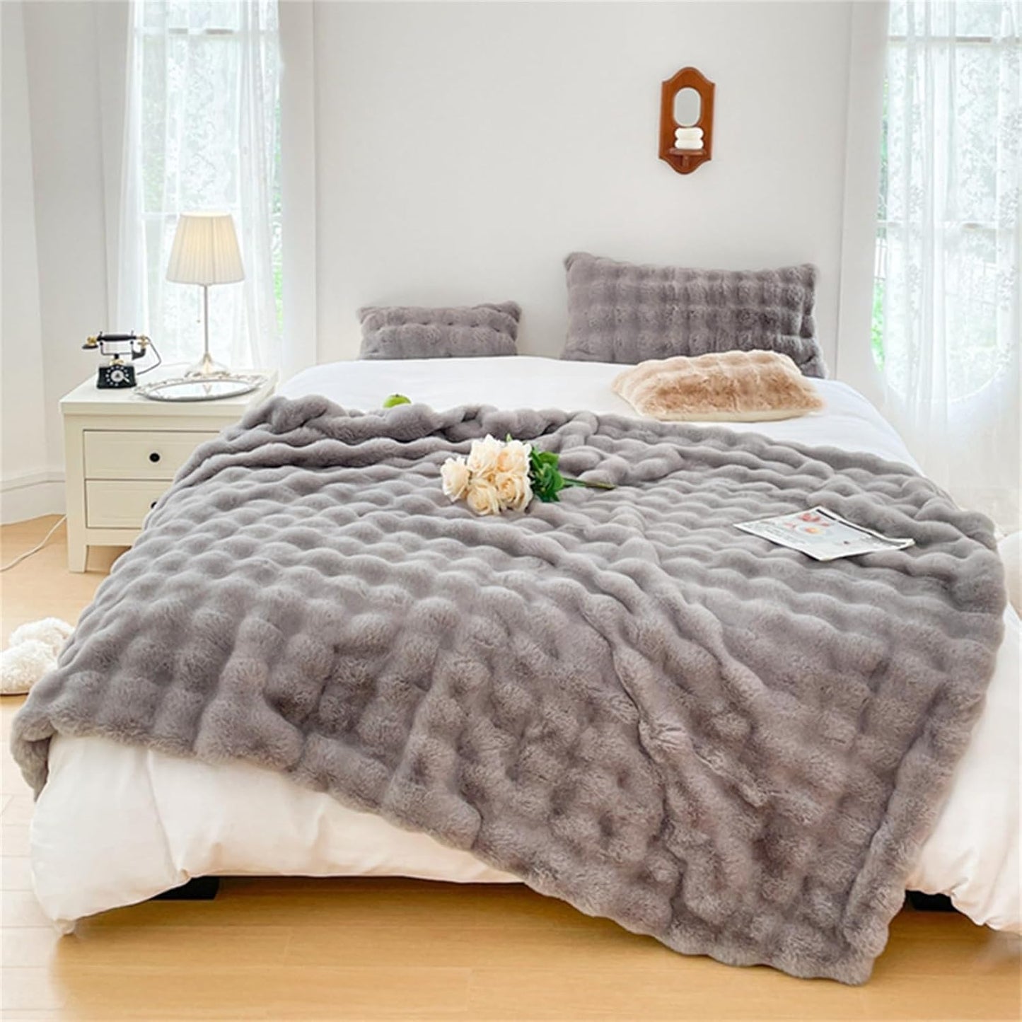 Luxury Faux Fur Velvet Throw Blanket