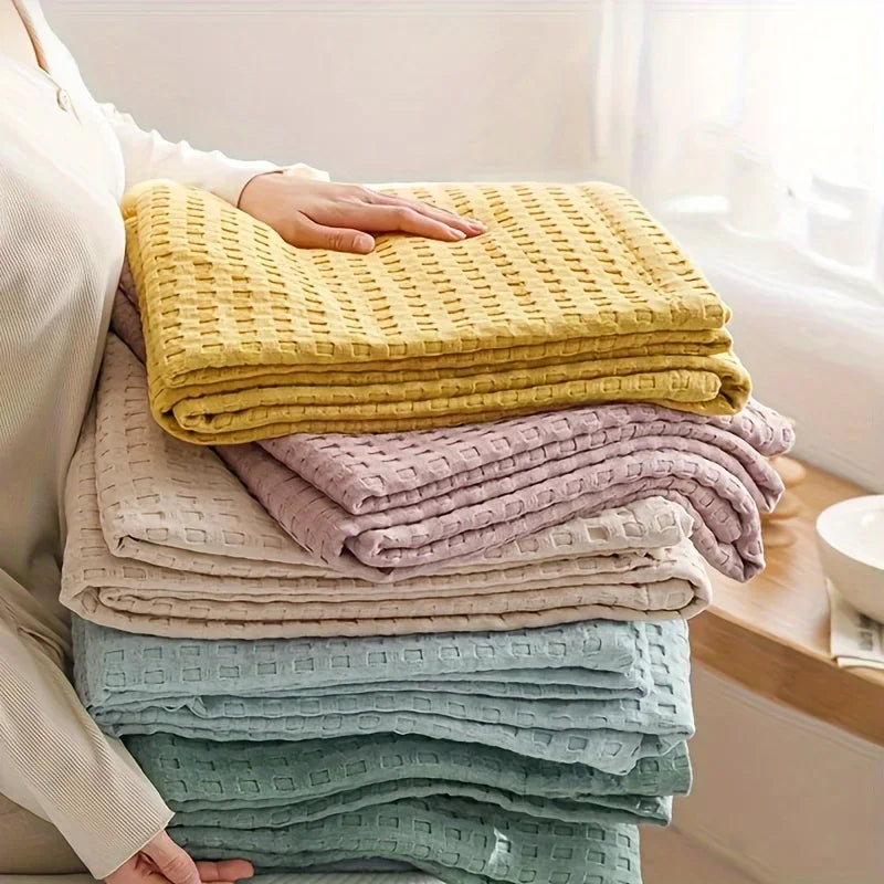 Breathable Waffle Cotton Blanket – Lightweight All-Season Waffle Weave Throw – 100% Cotton Bed Blanket – Sofa / Couch Blanket – Machine Washable
