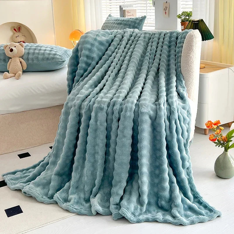 Plush Fleece Throw Blanket – Bubble Textured Soft Blanket – Lightweight Cozy Warm Bed & Sofa Throw