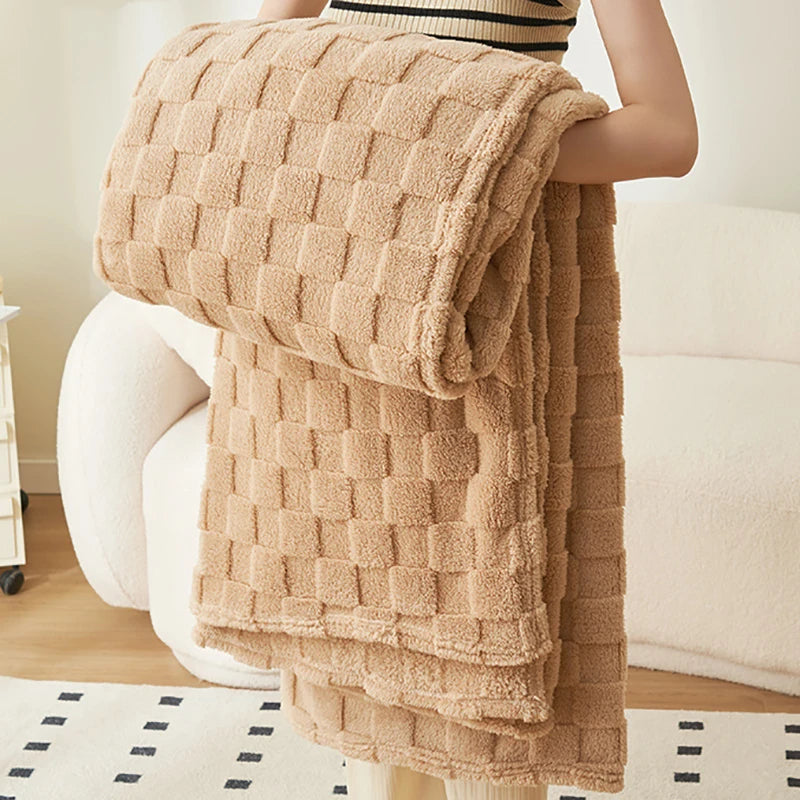 Cozy Checkered Fleece Throw Blanket