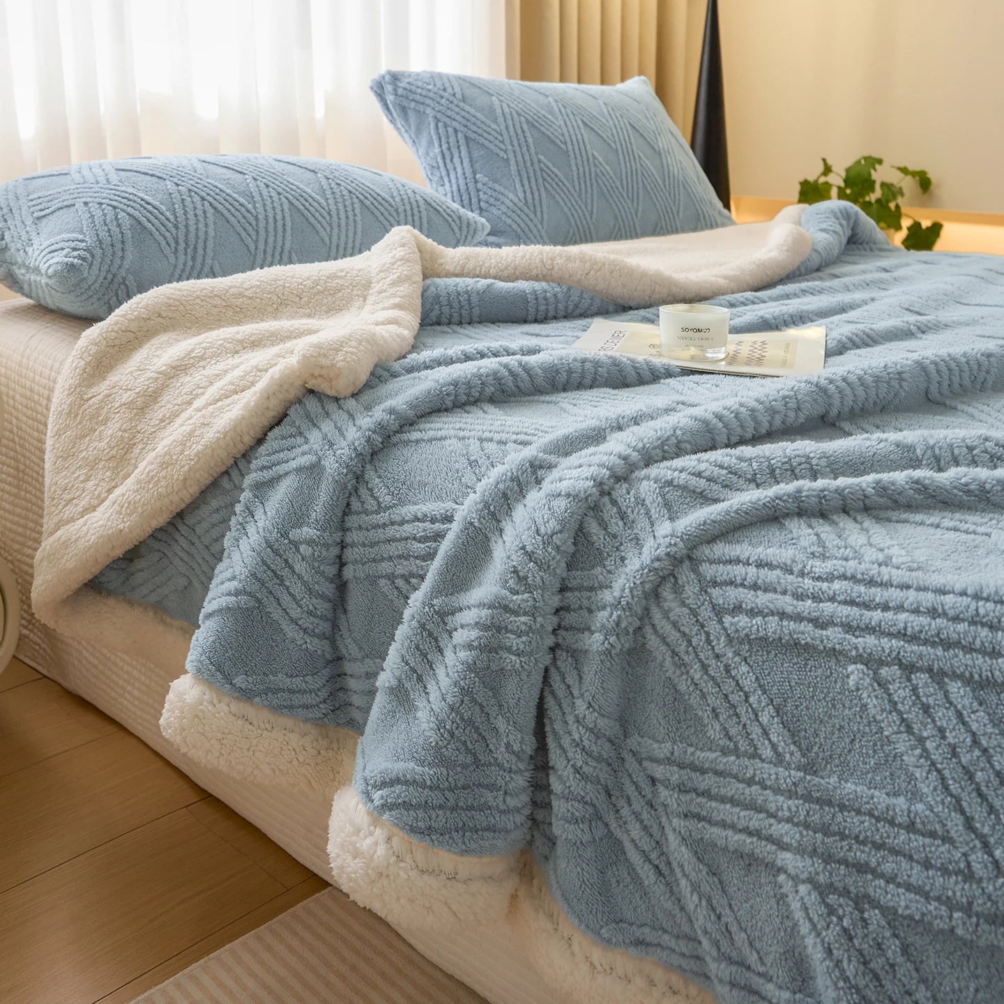 Textured Striped Diamond Sherpa Fleece Throw Blanket