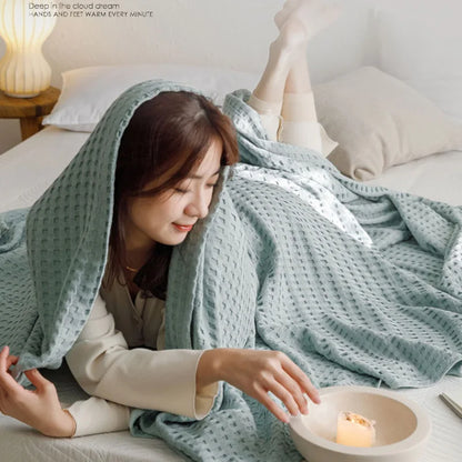 Breathable Waffle Cotton Blanket – Lightweight All-Season Waffle Weave Throw – 100% Cotton Bed Blanket – Sofa / Couch Blanket – Machine Washable