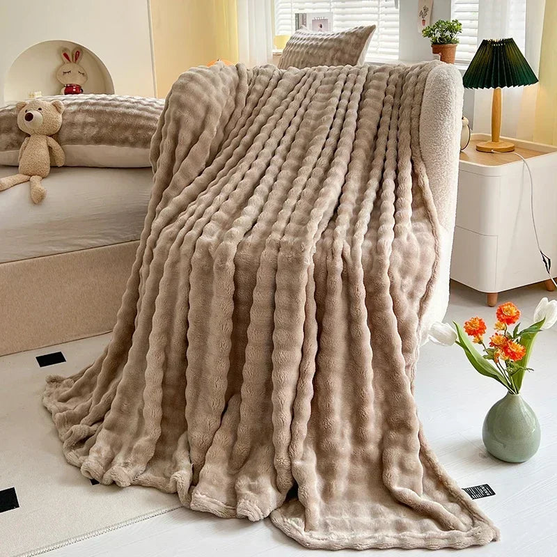 Plush Fleece Throw Blanket – Bubble Textured Soft Blanket – Lightweight Cozy Warm Bed & Sofa Throw
