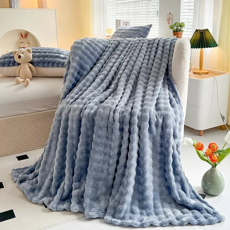 Plush Fleece Throw Blanket – Bubble Textured Soft Blanket – Lightweight Cozy Warm Bed & Sofa Throw