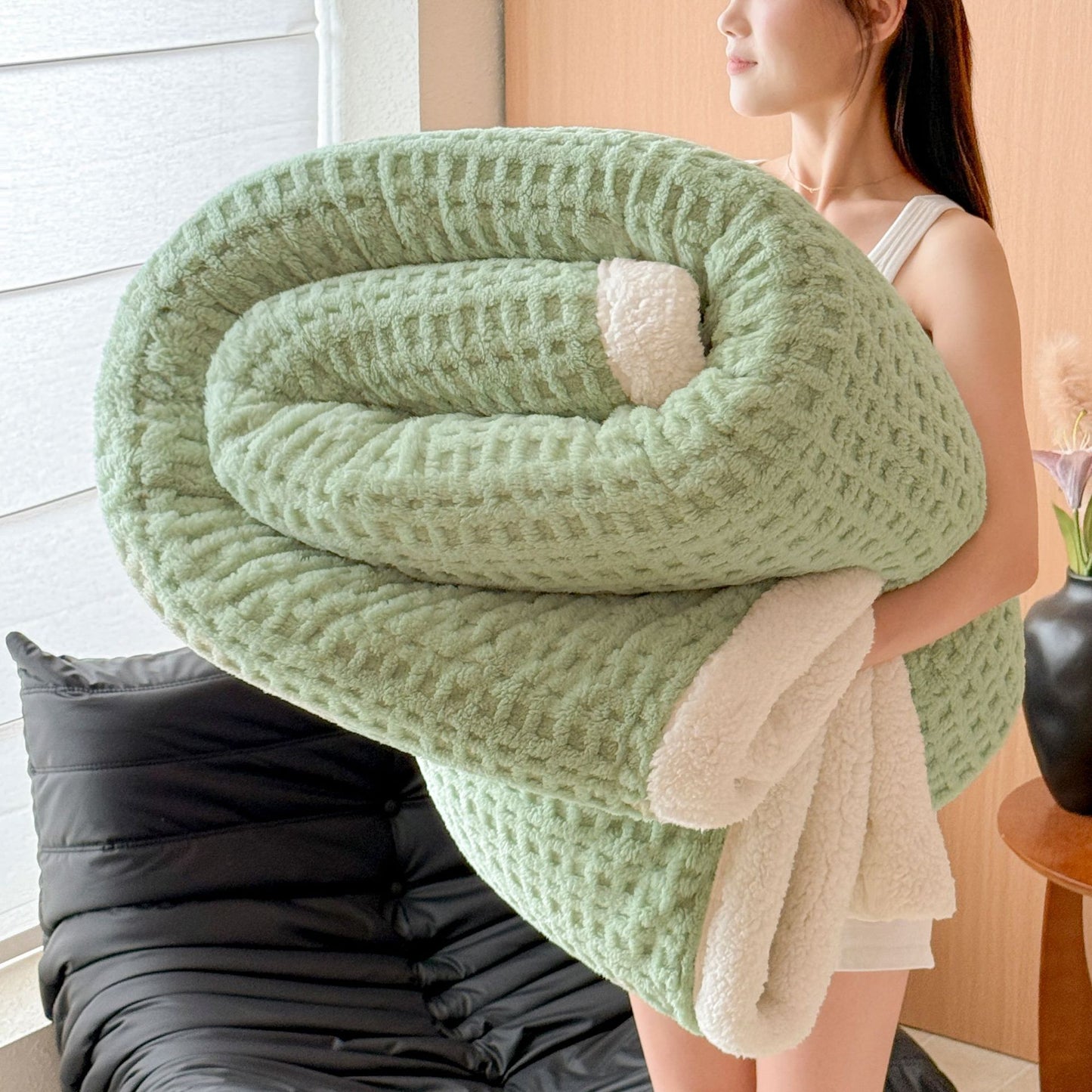 Waffle Jacquard Sherpa Fleece Throw Blanket