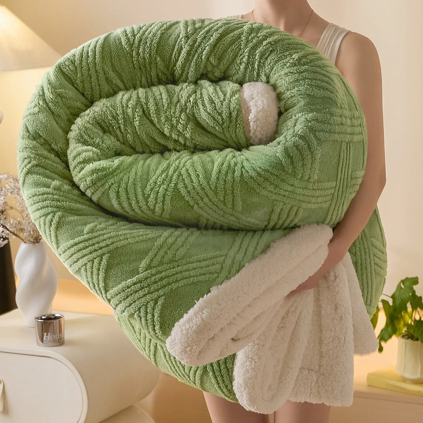 Textured Striped Diamond Sherpa Fleece Throw Blanket