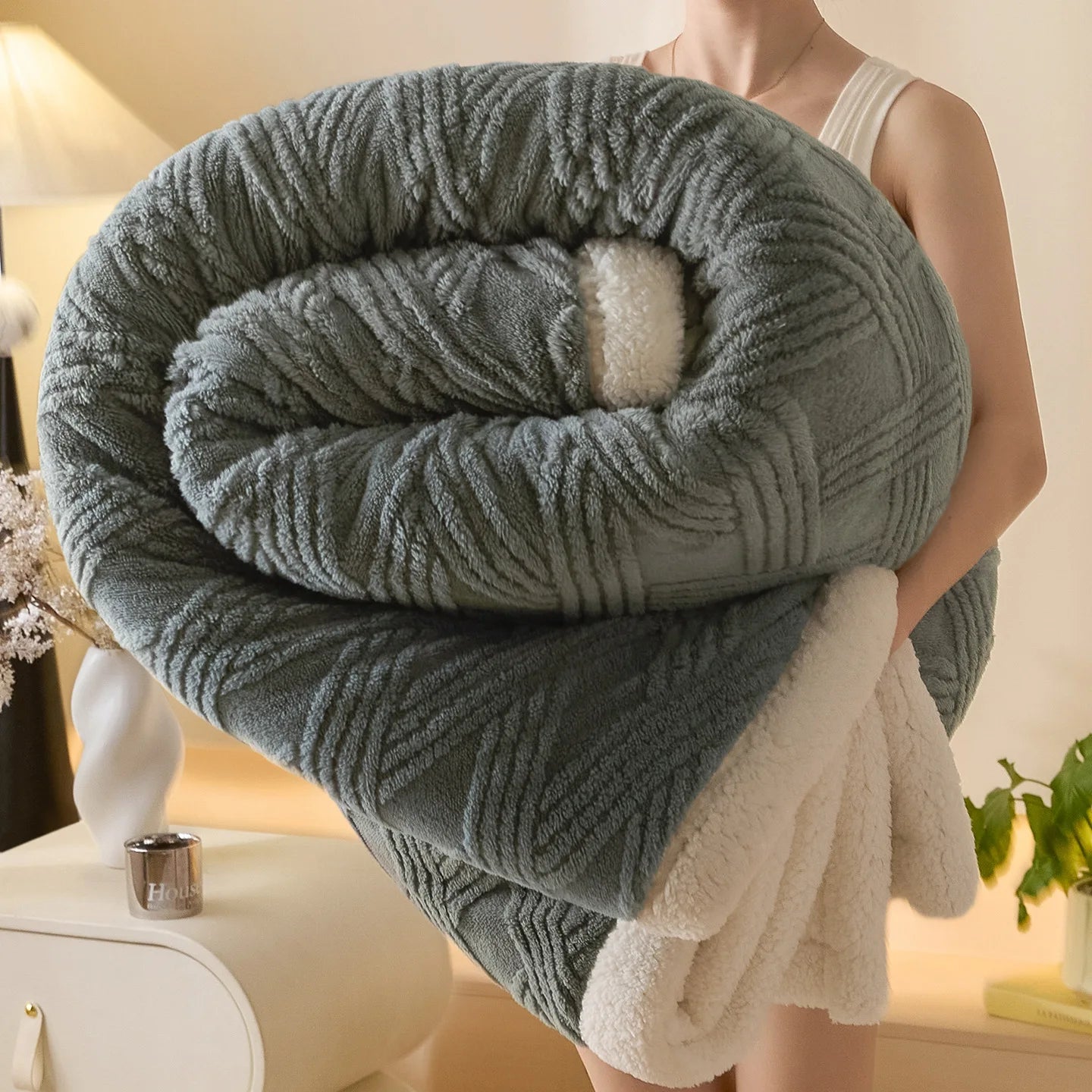 Textured Striped Diamond Sherpa Fleece Throw Blanket